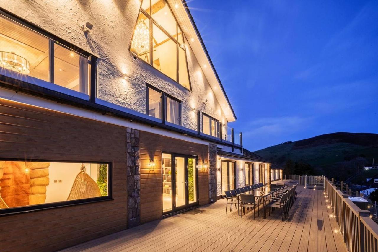 Clwyd Gate Manor Pool Sauna Hottub Cave Wales Ритин Экстерьер фото