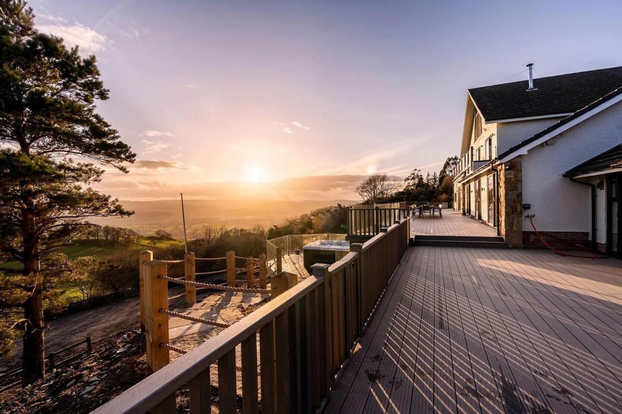 Clwyd Gate Manor Pool Sauna Hottub Cave Wales Ритин Экстерьер фото
